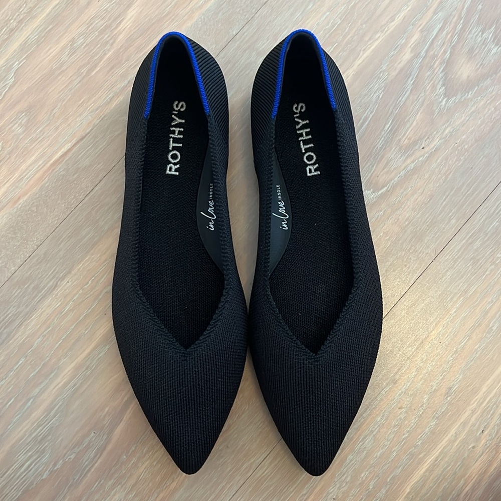 Rothy’s - The Point II - Solid Black - size 7